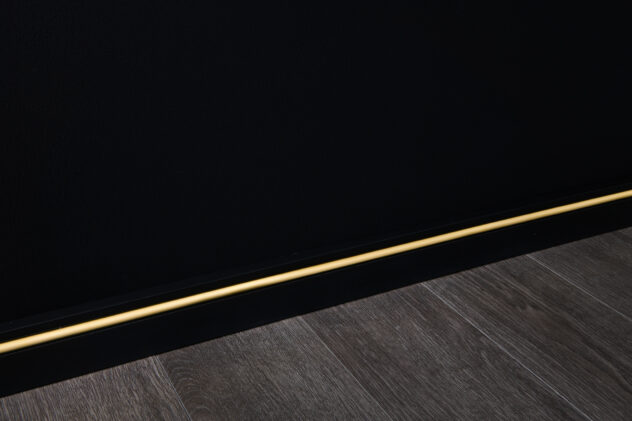 IL11 BLACK WALLSTYL® SKIRTINGS - Image 9